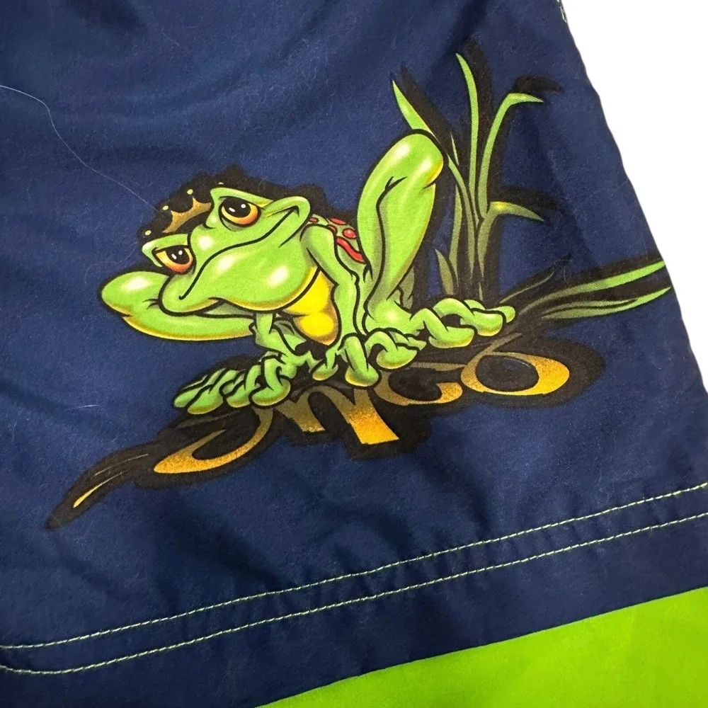 JNCO eye catching